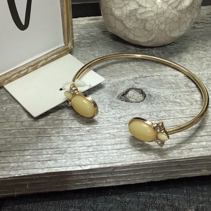 Nwt Gold Tone Crystals Cuff Bracelet!